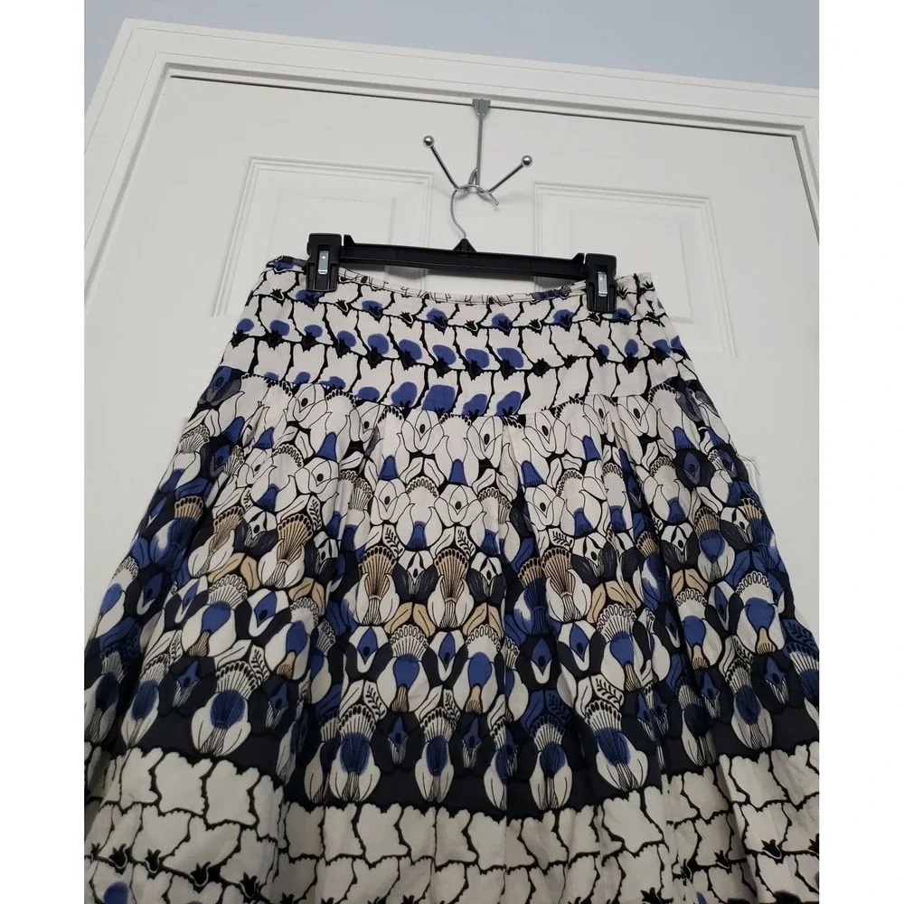Karen Kane Womans Skirt. Size 4. Blue. White. Black‎